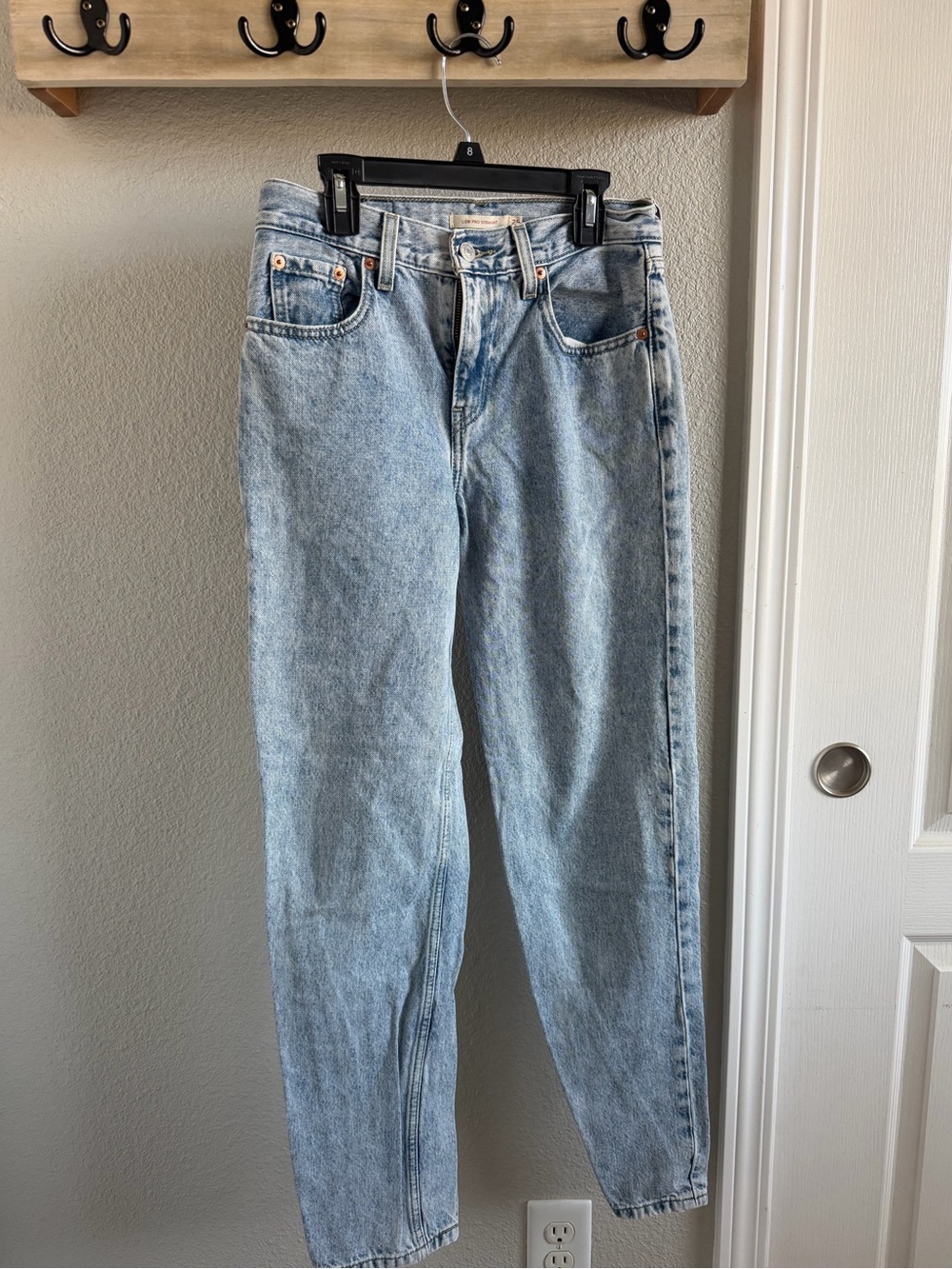 Women’s Levi ribcage jean